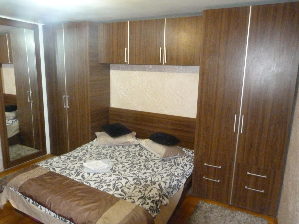 5 Apartshotel Faleza Galati Exterior photo